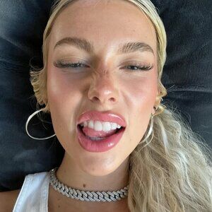 Meet your Posher, Brenda